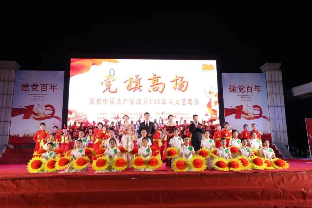 热门话题尽在一字马(劈叉)成年的人还能训练成功吗?求教正确训练方法红迪网